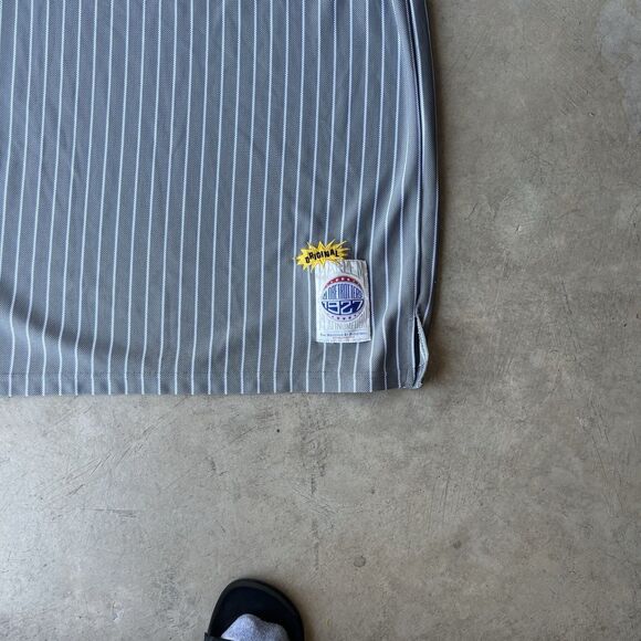 Harlem Globetrotters Jersey Mens XL Pinstripe 1927 Basketball Platinum FUBU NBA - Picture 2 of 5